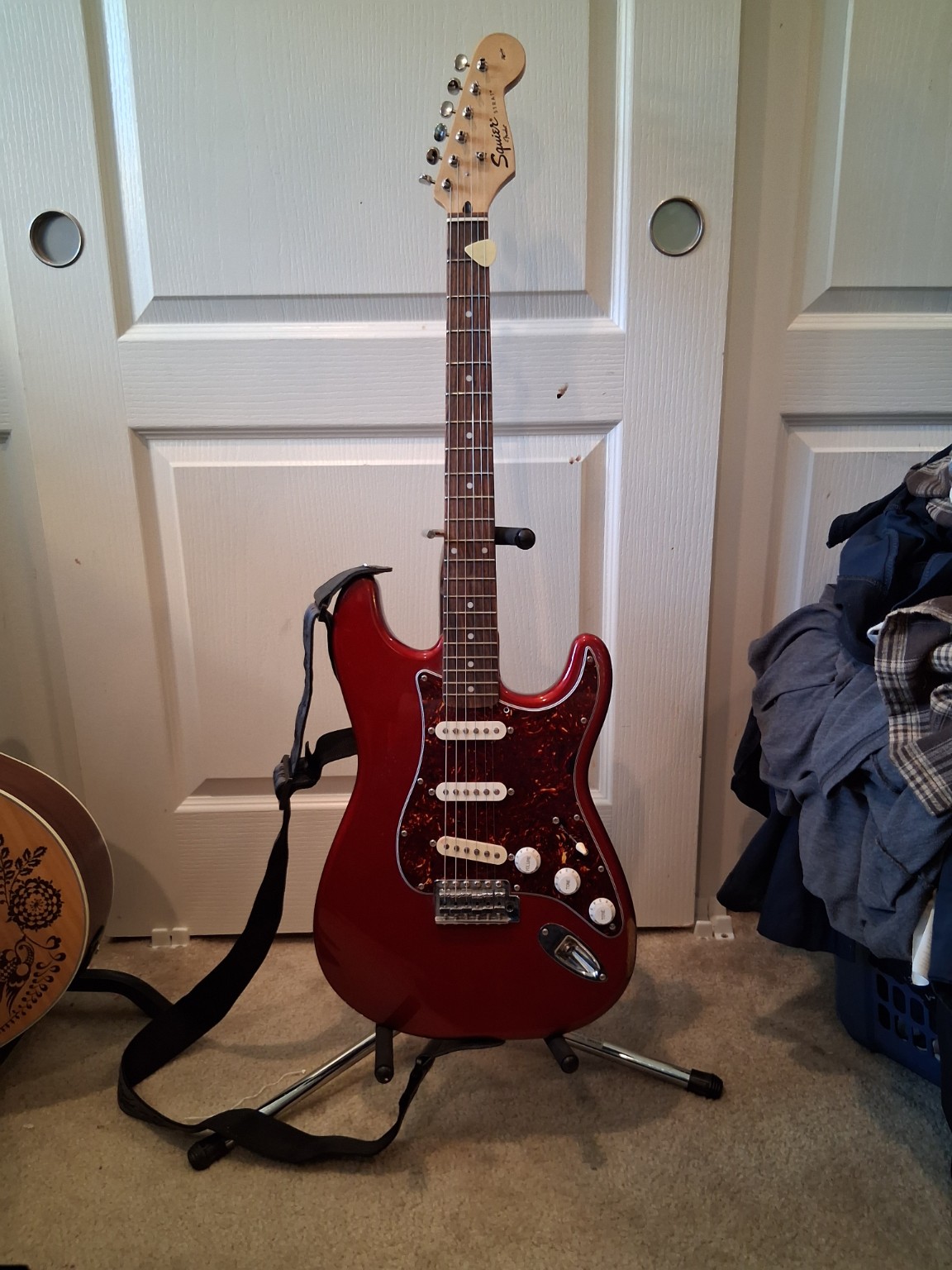 2007 Squier Affinity Stratocaster in metallic red